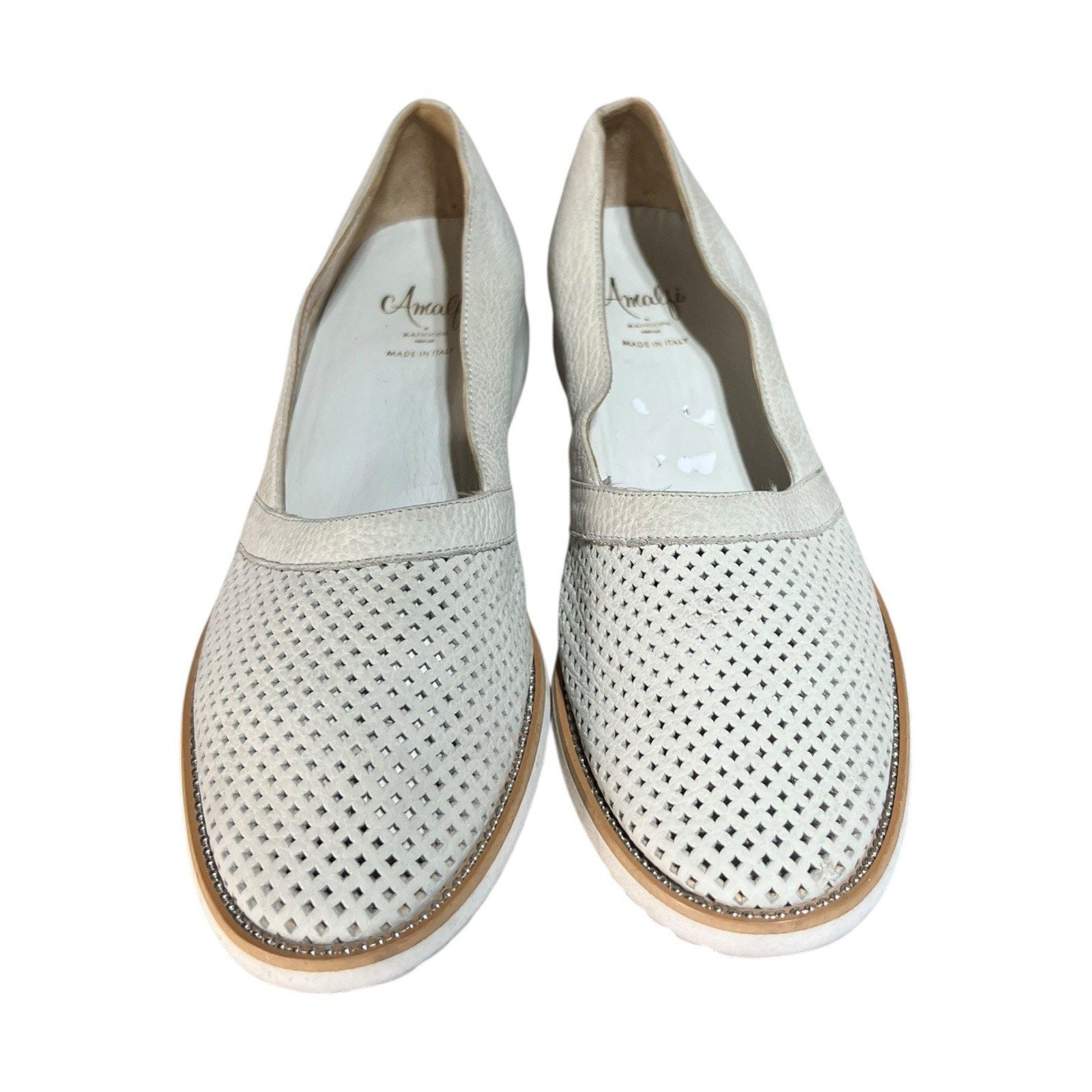 Amalfi by Rangoni Ermete skimmer flats in a perforated Ghiaccio Bantus 8.5 M