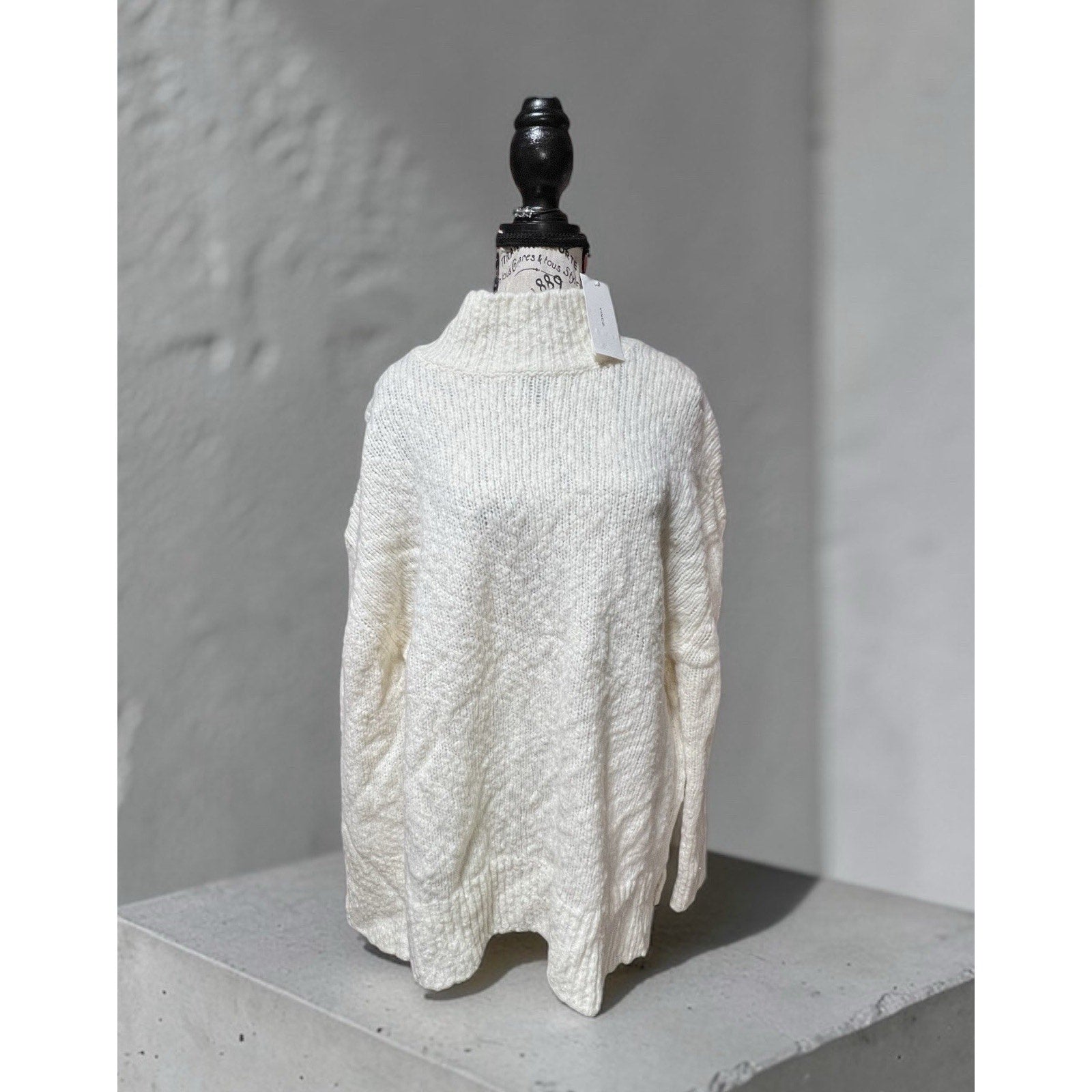 Vince Turtleneck Wool Blend Tunic Sweater in Cream Womens Size XL MSRP $445