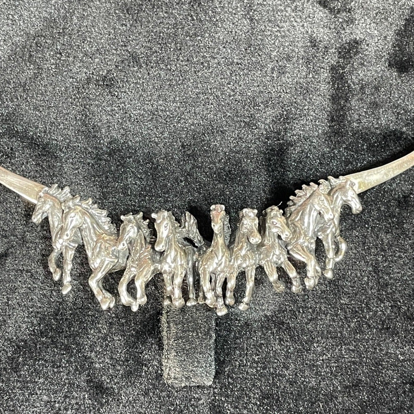Kabana 925 sterling silver running horses necklace Western Charm