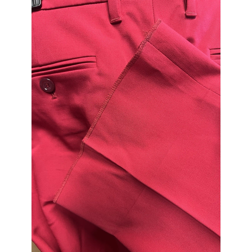 Gucci red tailored dress trousers featuring a classic straight-leg SZ 44 New