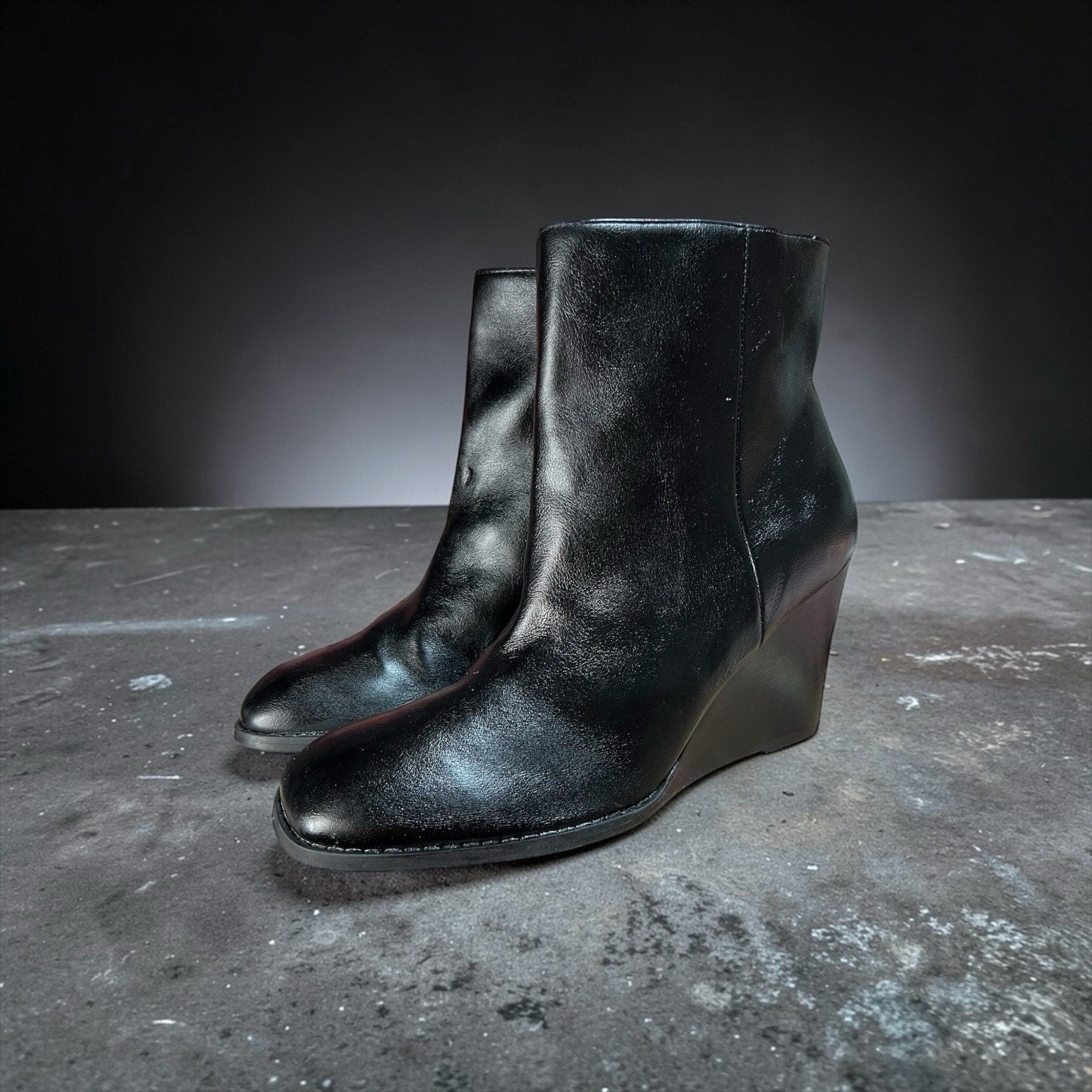 Dolce Vita Rupart Wedge Heel Black Ankle Boots Women’s Size 9