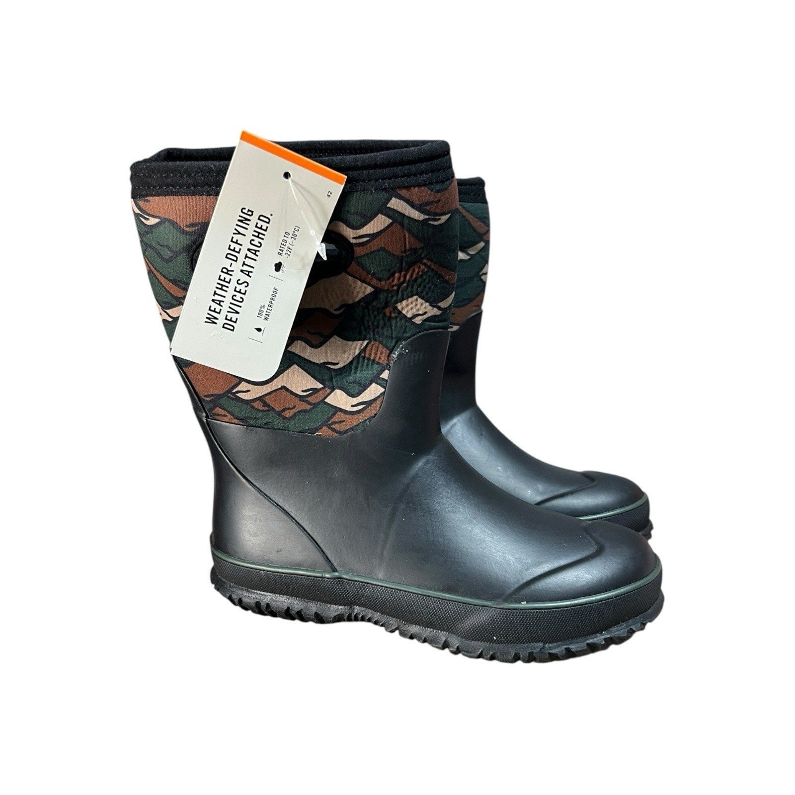 Bogs Kids Classic II waterproof camo snow boots Size 3