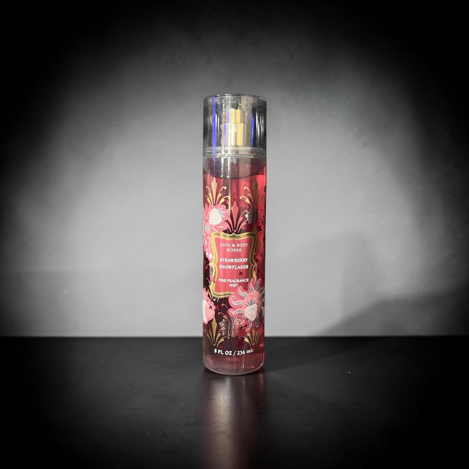 Bath And Body Works Strawberry Snowflakes Mist New