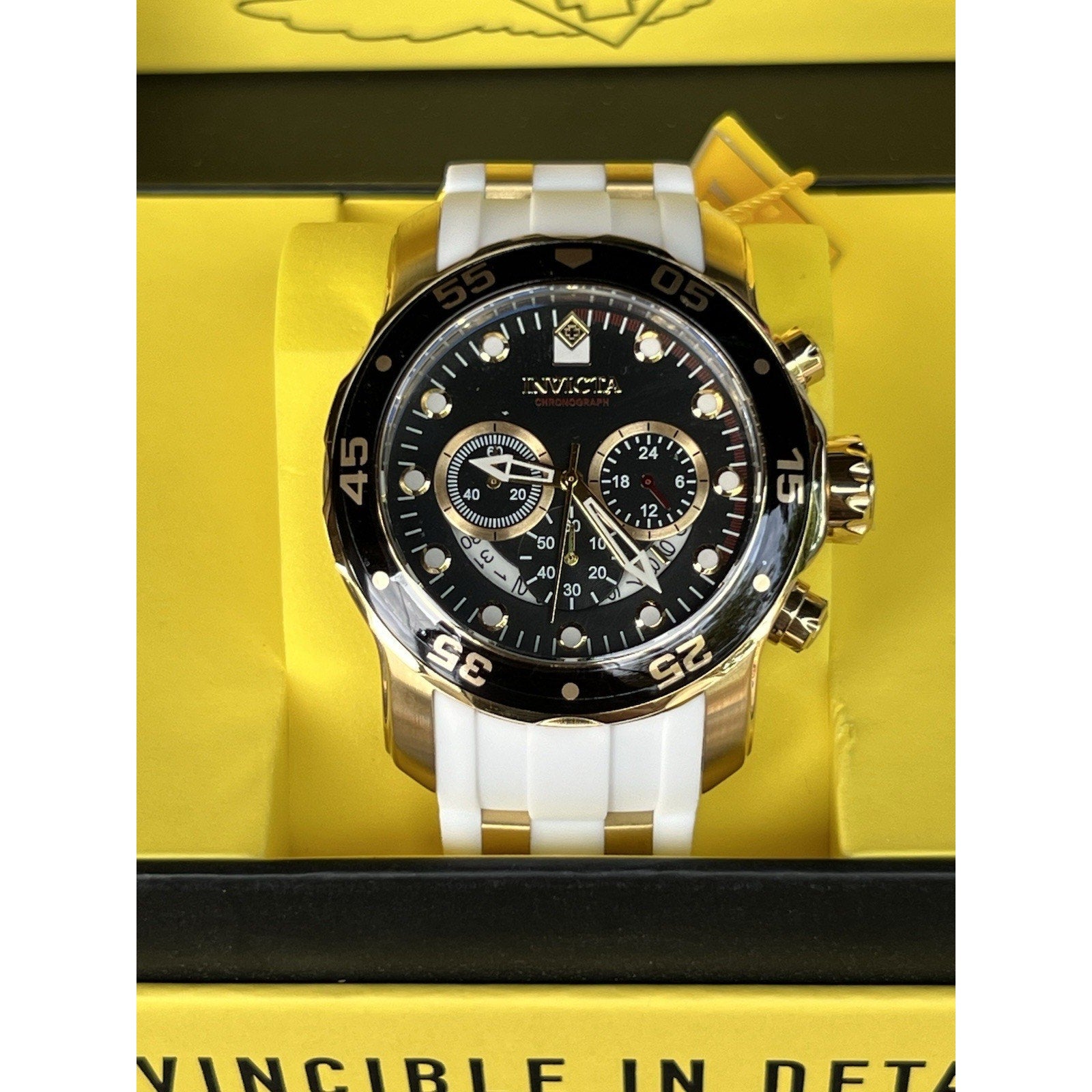 Invicta Pro Diver 20289 wristwatch 48MM Black Dial With White Silicone Band
