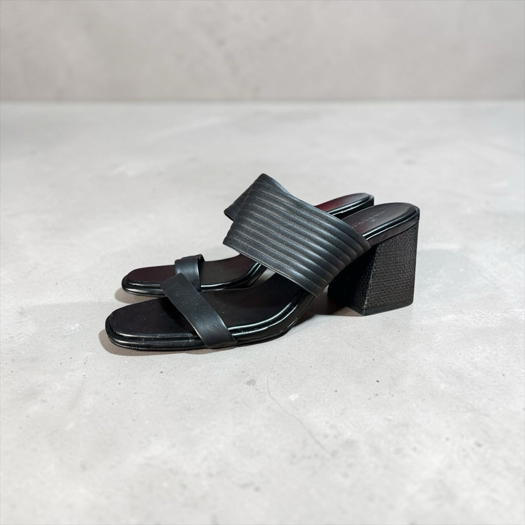 Caslon Lamia slide sandals in black Eomens Shoe Size 12M