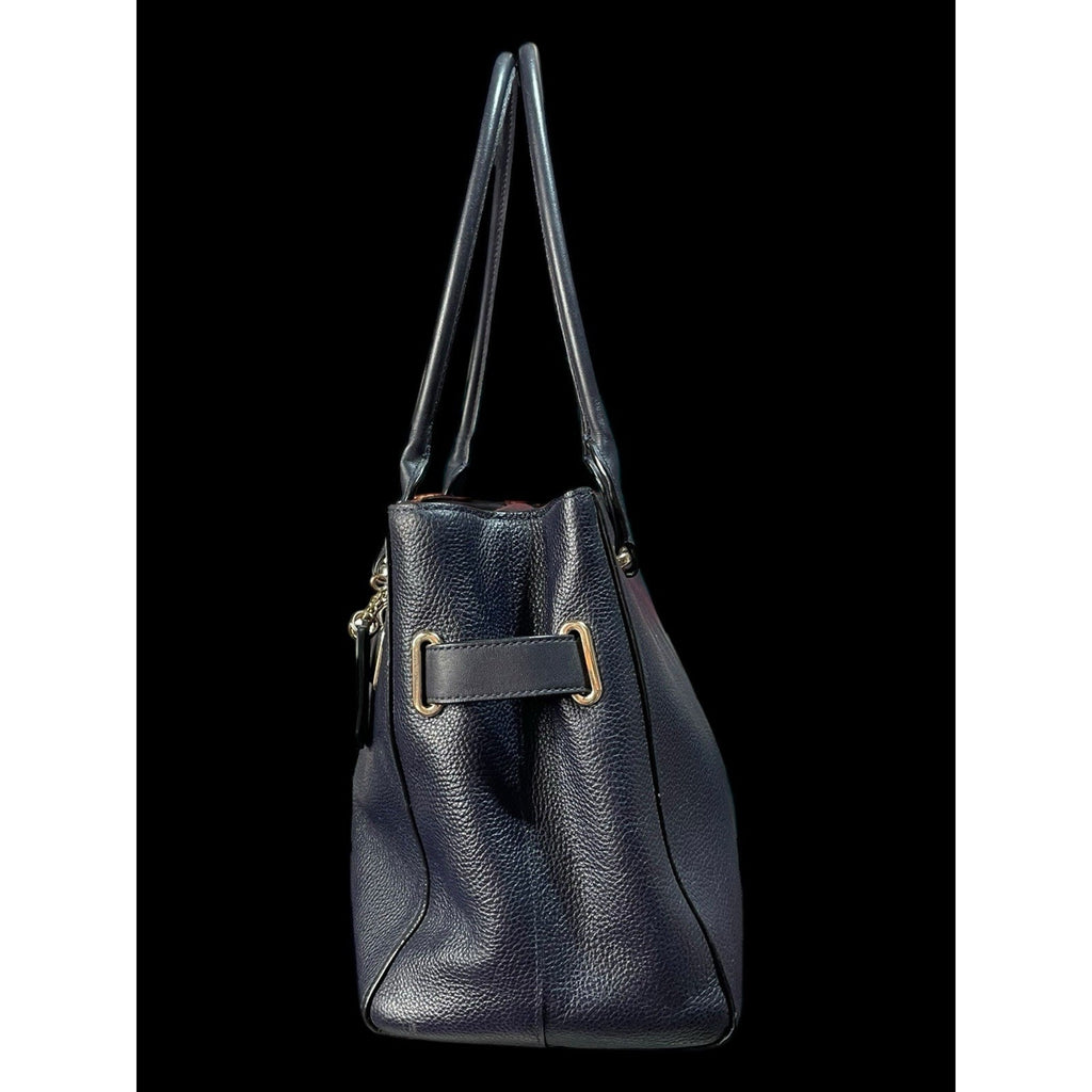 Coach Swagger Shoulder bag in navy Blue pebbled leather.