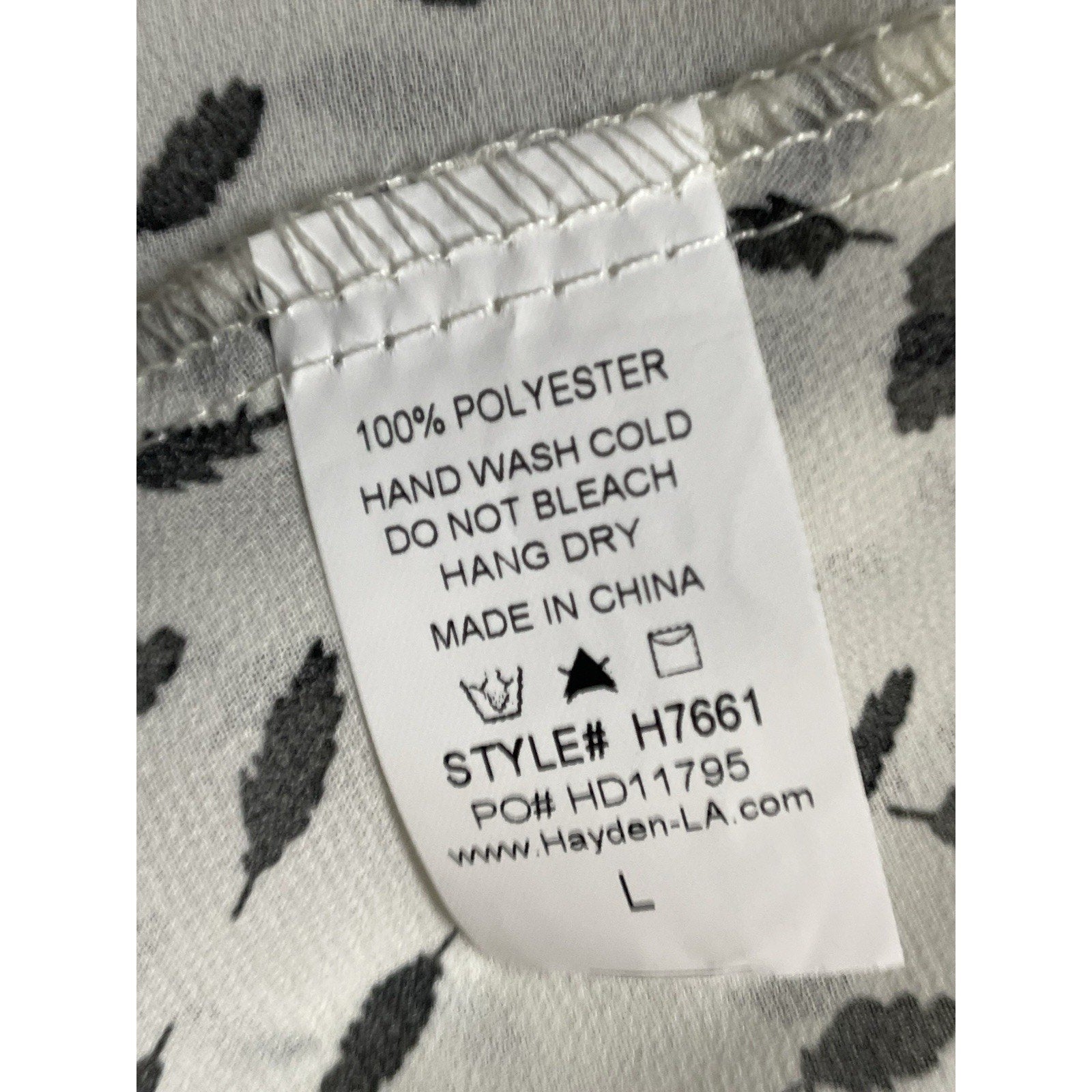 Hayden Los Angeles Ivory Leaf Print Design Blouse NWT Women’s