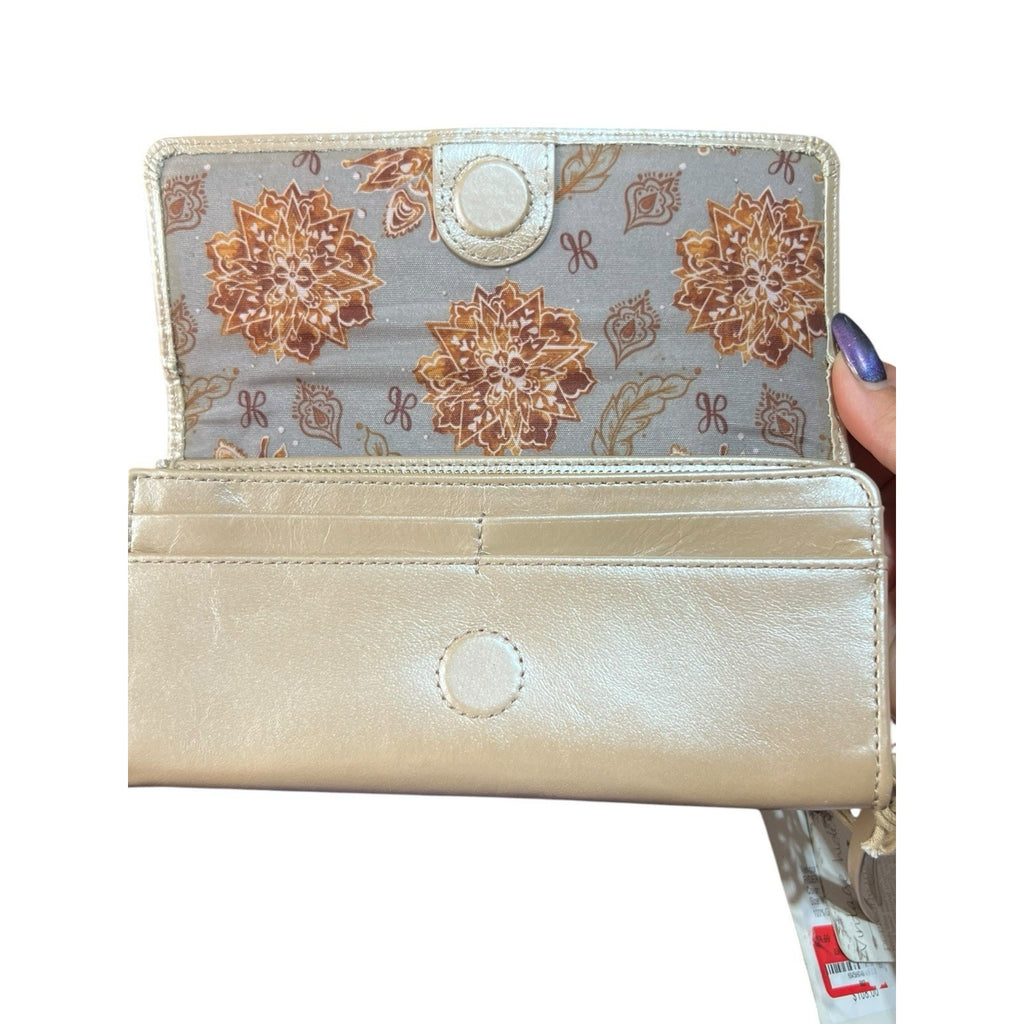 Hobo brand leather Long wallet featuring a glossy, textured Finish