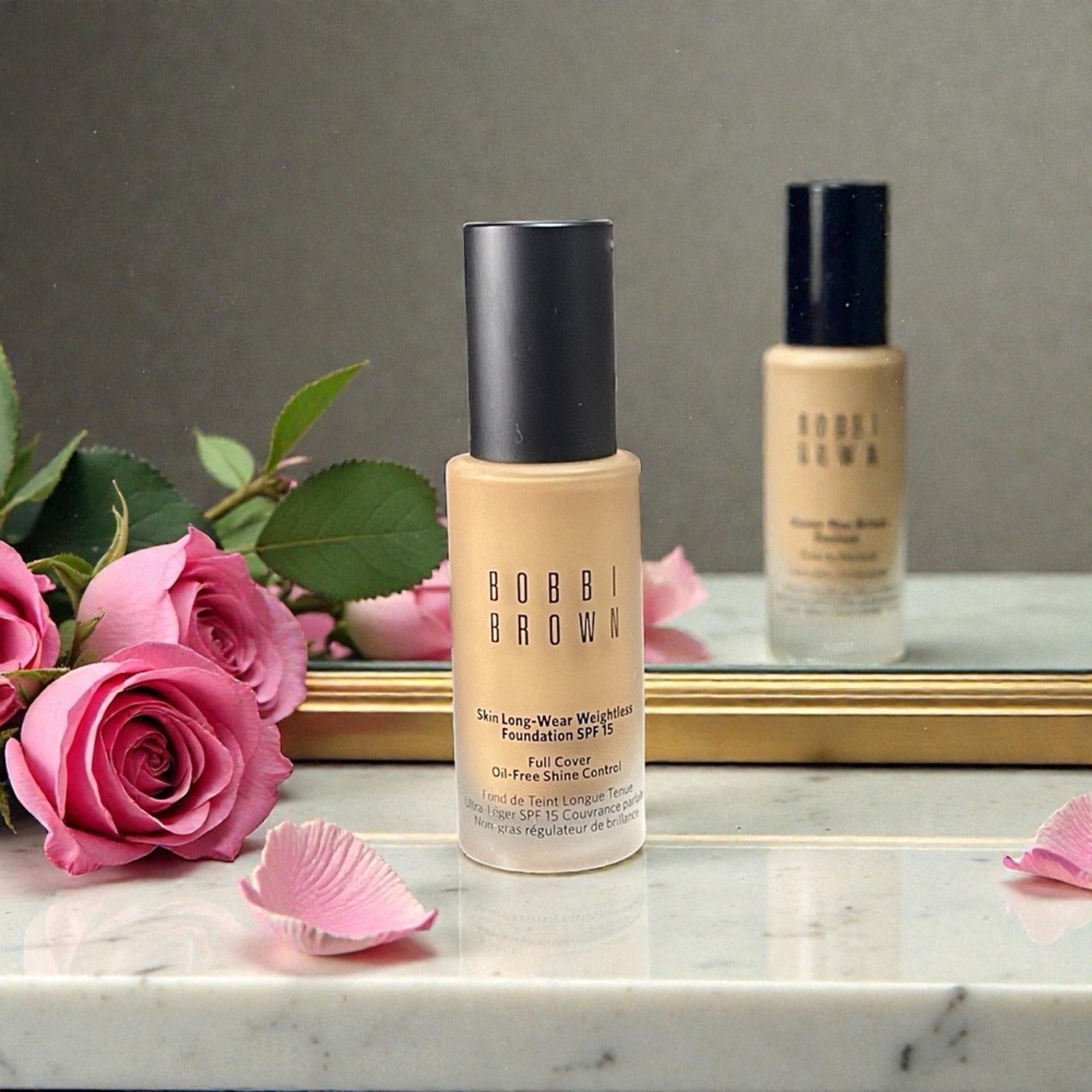 Bobbi Brown Skin Long-Wear Weightless Foundation SPF 15 - Cool Honey