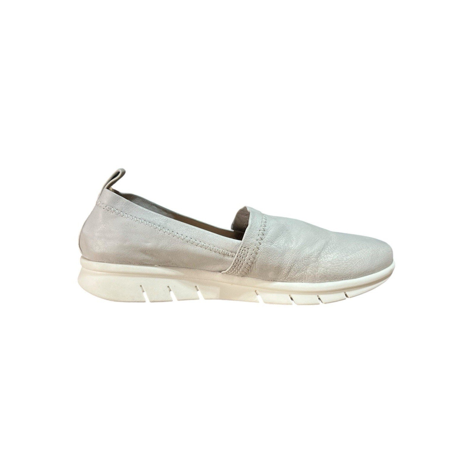 Comfortiva Carni Italian leather slip-on sneakers Women’s Size 7M
