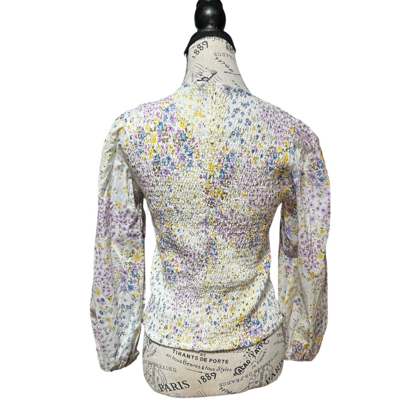 1. States mocked Floral Print Blouse Women’s Short Size M NWT