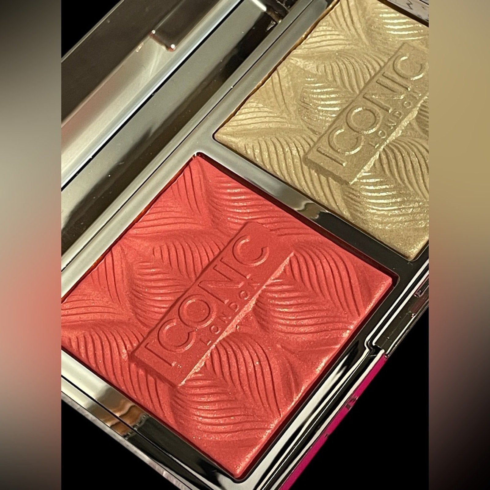 Iconic London Blush and Highlighter Duo - Coral and Gold NIB