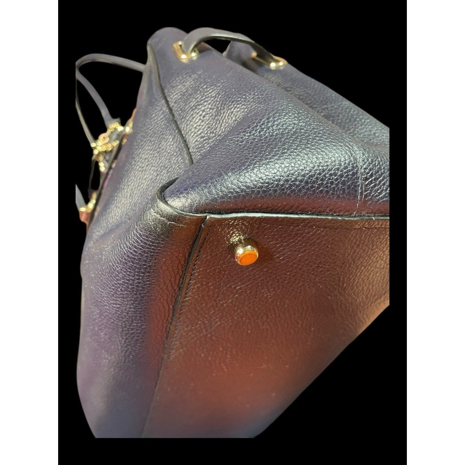 Coach Swagger Shoulder bag in navy Blue pebbled leather.