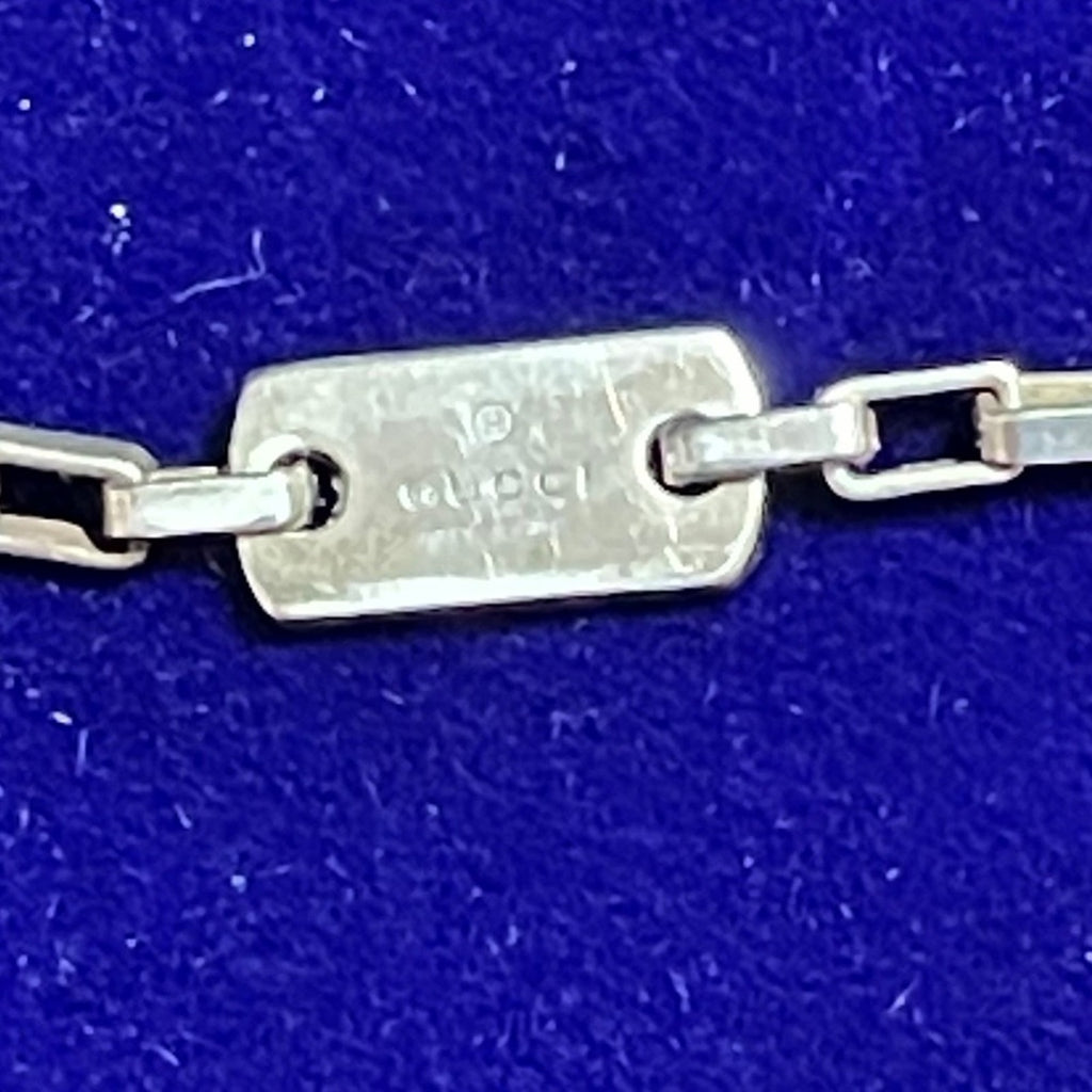 Gucci 925 Sterling Silver Elegant Pendant Necklace 18 in chain