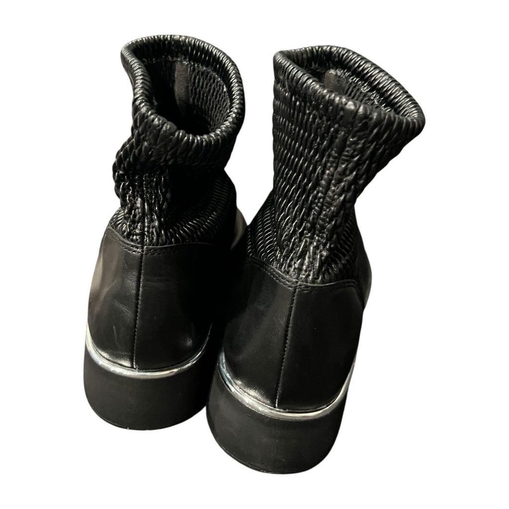 FitFlop Nissie Mixte ankle boots featuring black leather with a textured knit 8