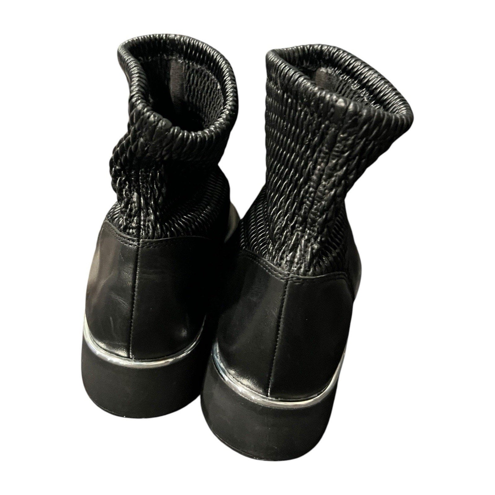 FitFlop Nissie Mixte ankle boots featuring black leather with a textured knit 8