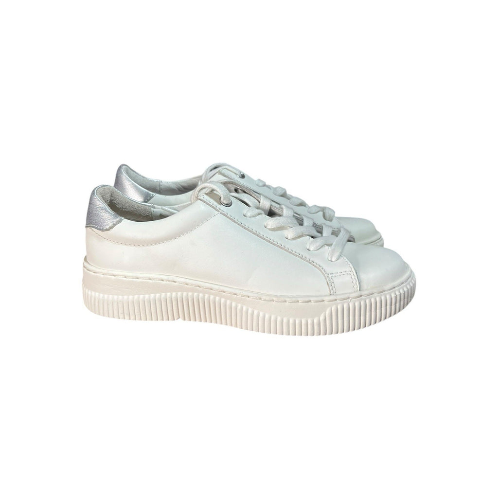 Softt Fianna White Sneaker Women Shoe Size 6M