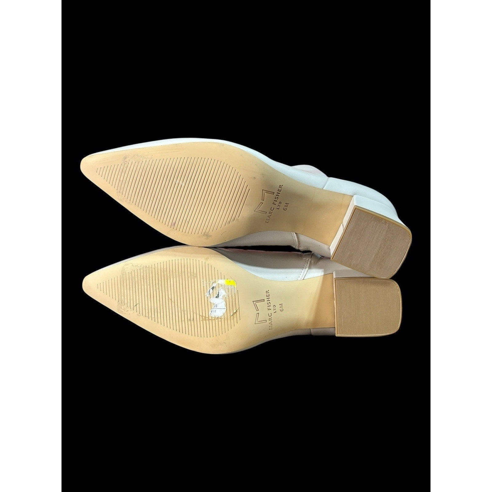 Marc Fisher JARLI POINTY IVORY LEATHER ANKLE BOOTIE Women’s Shoe Size 6M