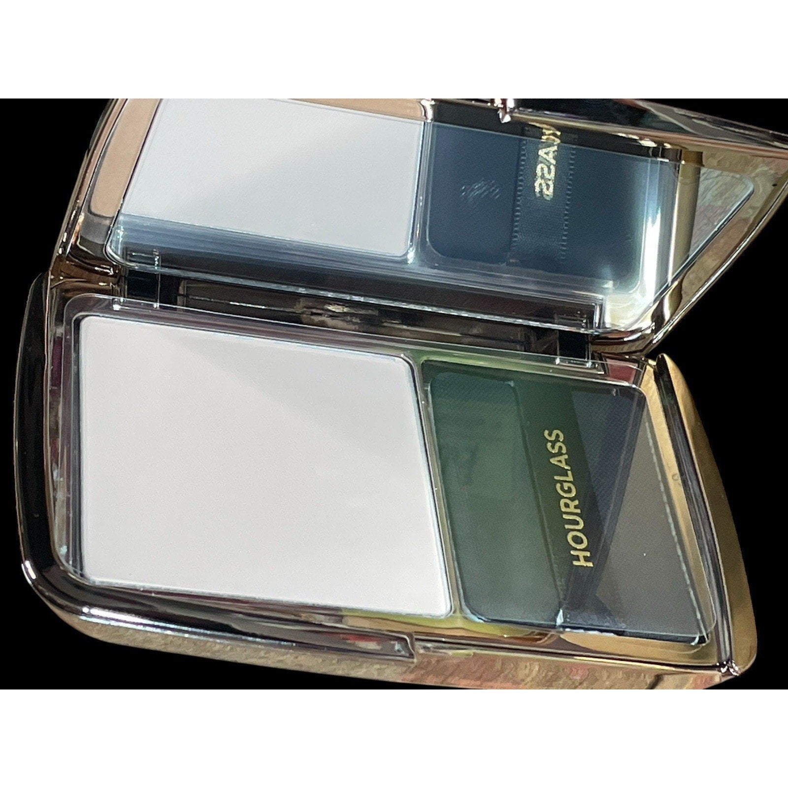 Hourglass Vanish Pressed Powder Translucent Light NIB