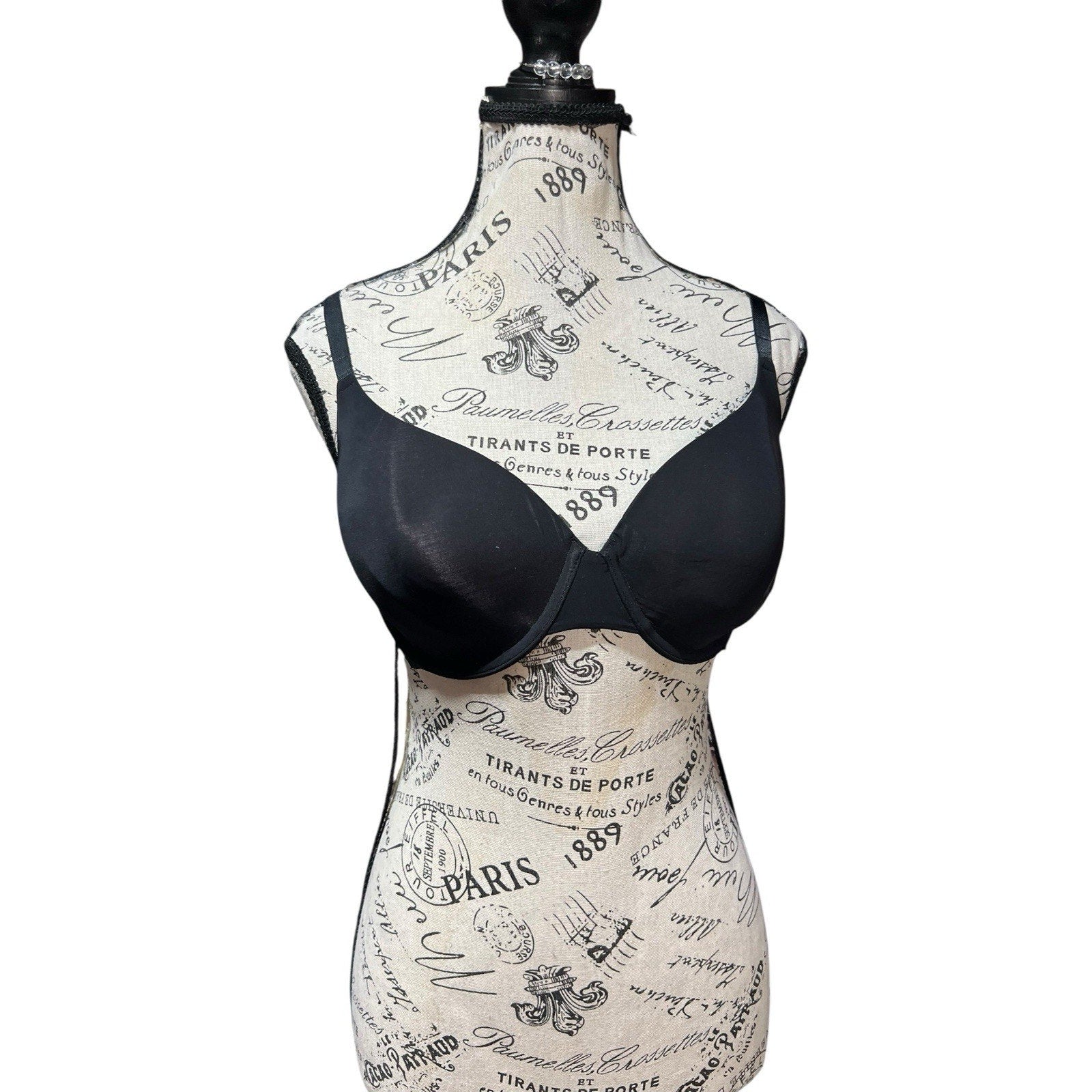 Essentials Women's Classic T-Shirt Bra, Black, 38C