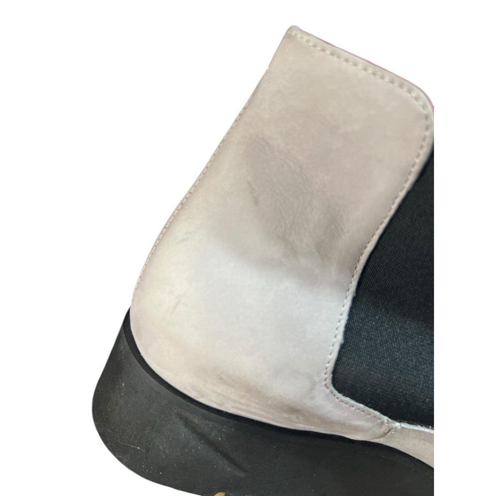 Amalfi by Rangoni Enrico Chelsea Boots in a gray suede finish 11.5 M