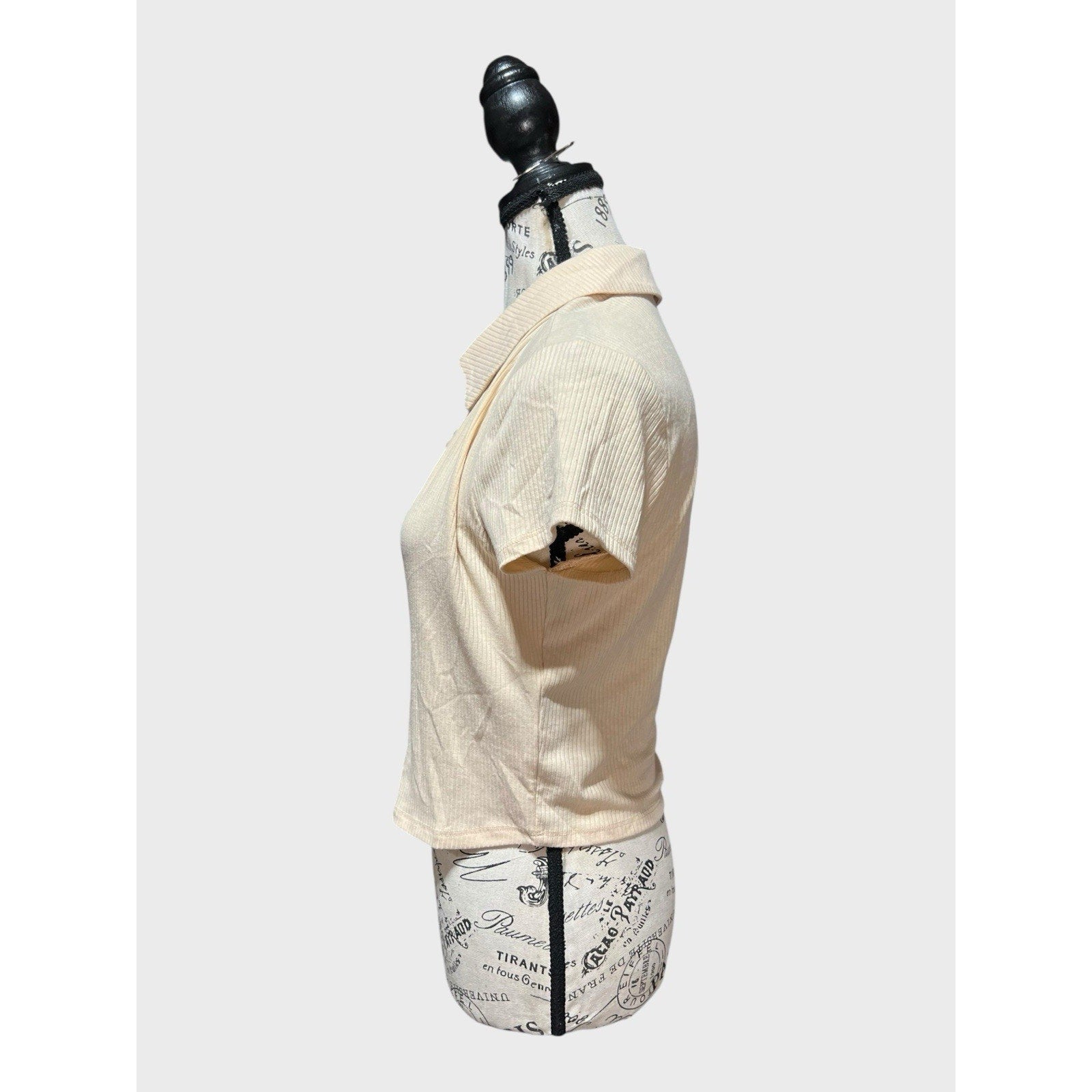 AFRM BEIGE CROPPED BUTTON FRONT Blouse Women’s Size M