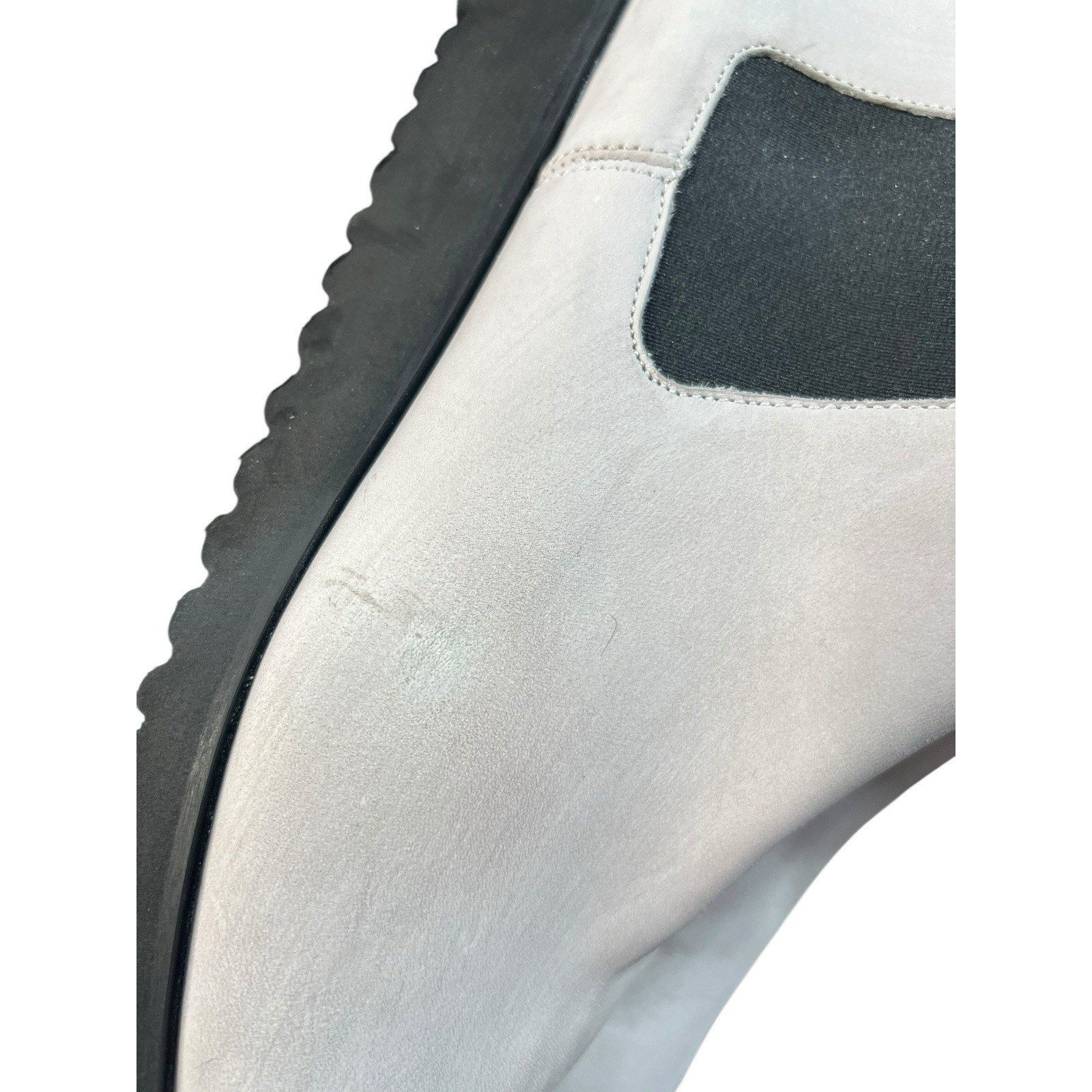 Amalfi by Rangoni Enrico Chelsea Boots in a gray suede finish 11.5 M