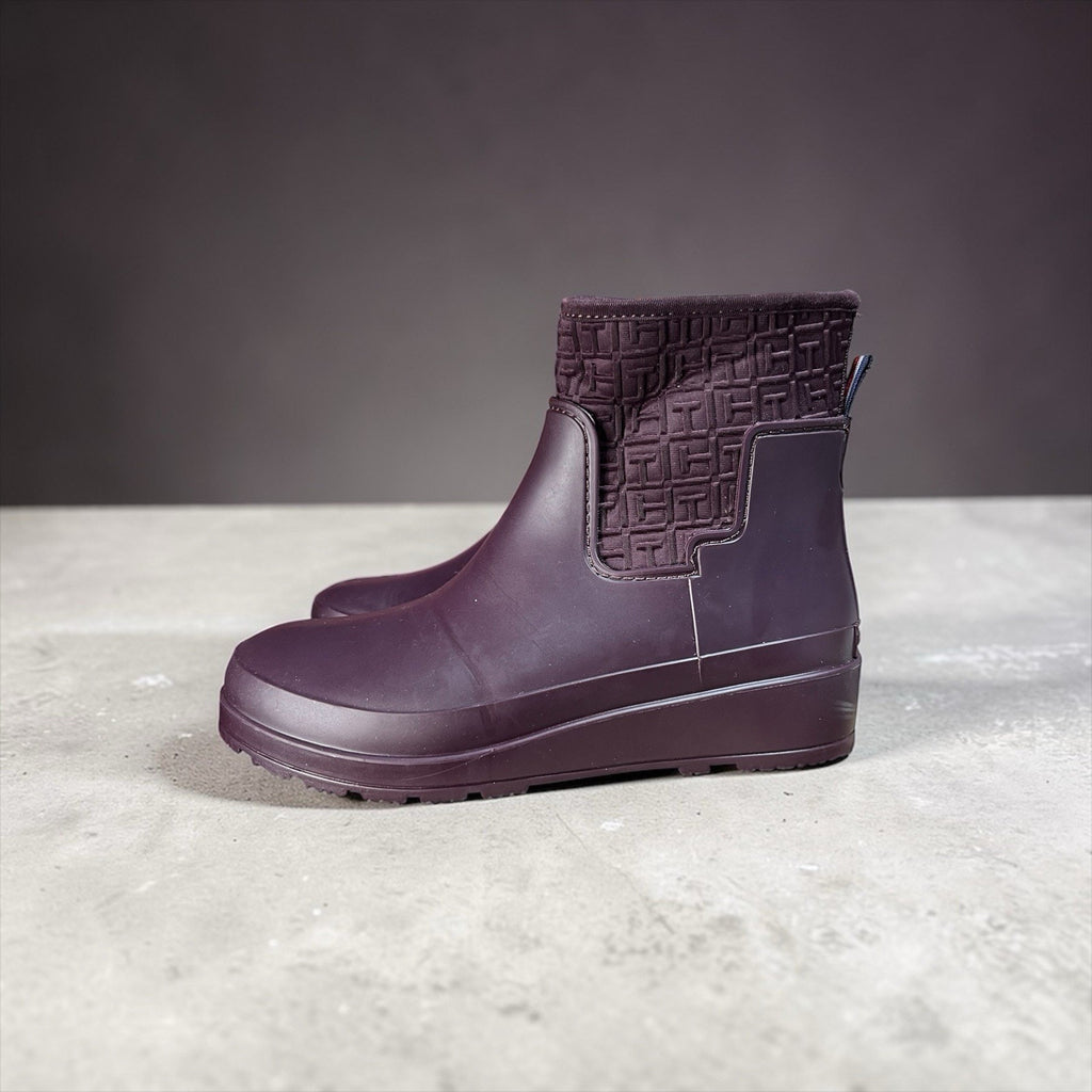 Tommy Hilfiger Purple Ankle Rubber Rain Boot Women’s Shoe Size 7