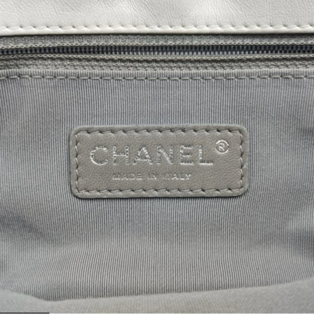 Chanel White Quilted Shoulder Bag Pre Owned