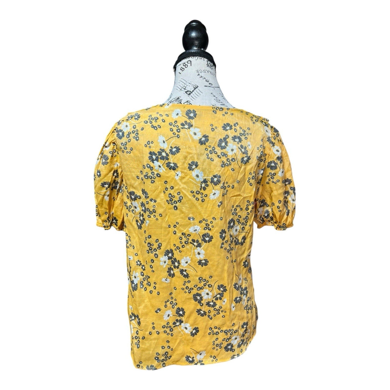 Adrienne Vittadini Yellow Floral Faux Button Blouse Women’s Shirt Size S NWT