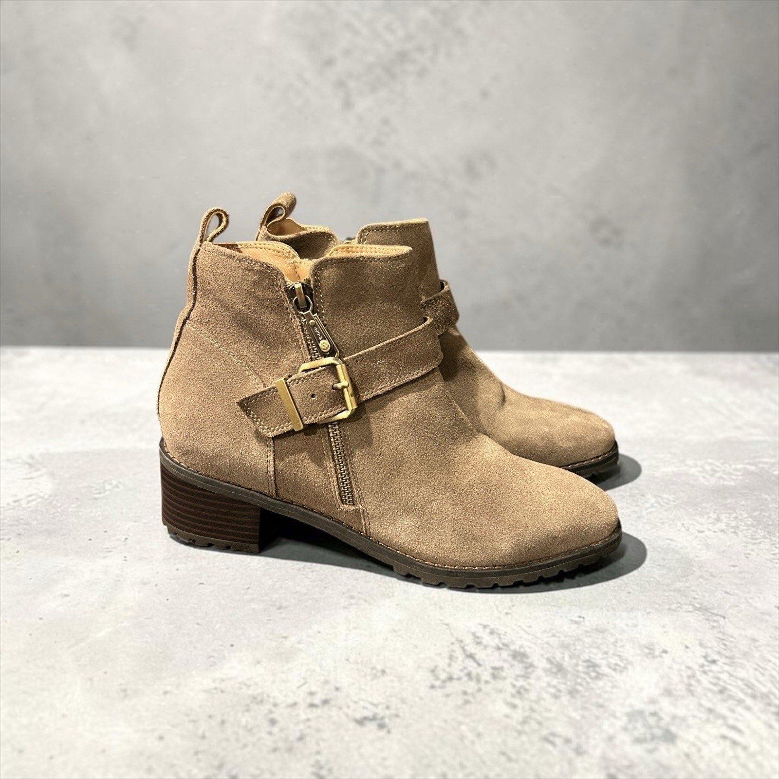 Blondo Susan boots feature waterproof tan suede Women’s Shoe Size 10M