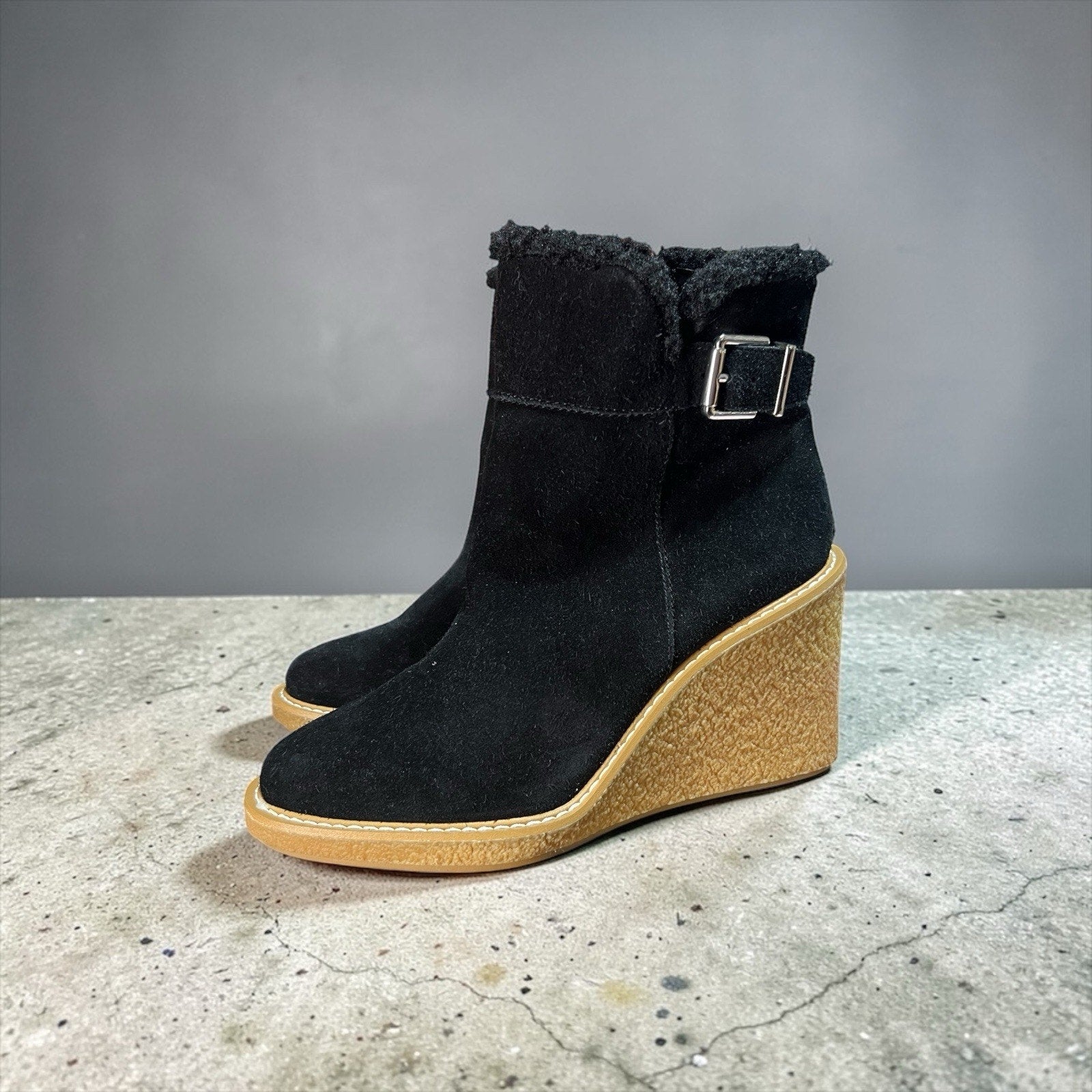 Franco Sarto Ulayna suede wedge ankle boots with a faux fur Size 8.5