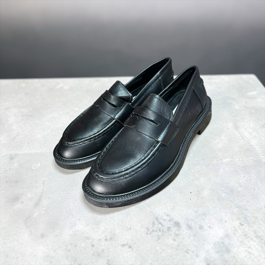 Blondo Waterproof Black Leather Loafers Women’s Shoe Sizr 7.5