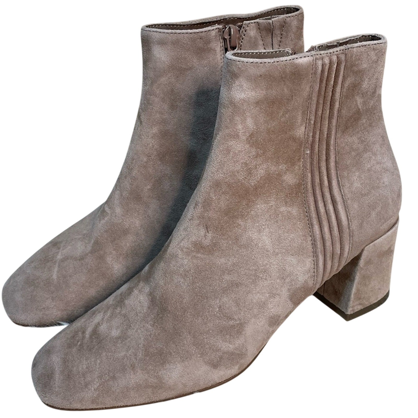 Vanelia Sommet Ankle Boot With 2.5 in Heel NWOT or Box MSRP $250 shoe size 8