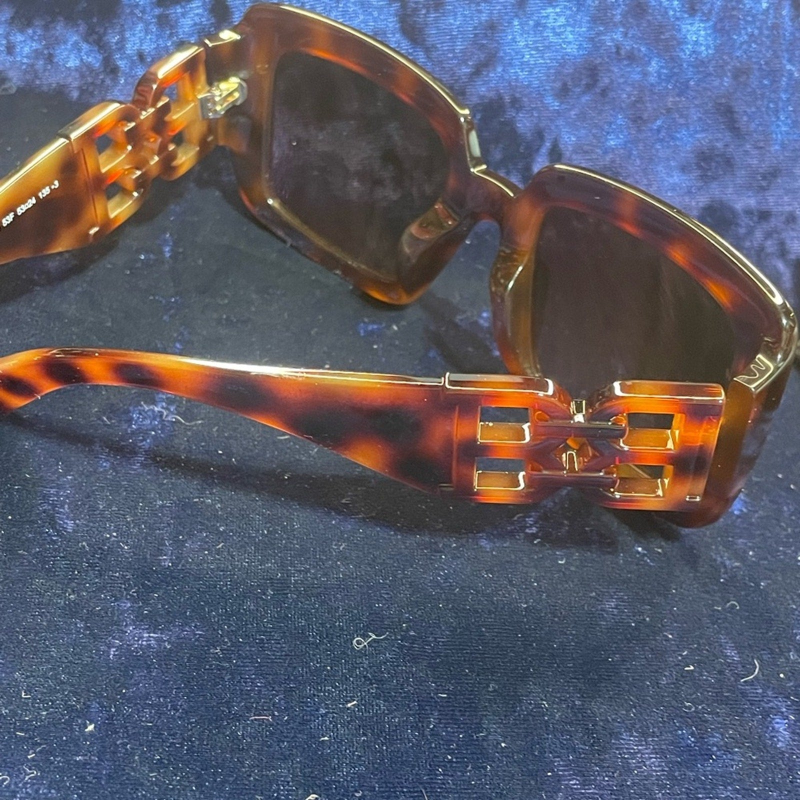 Bally sunglasses NWT Tortis frame size 53mm MSRP $315