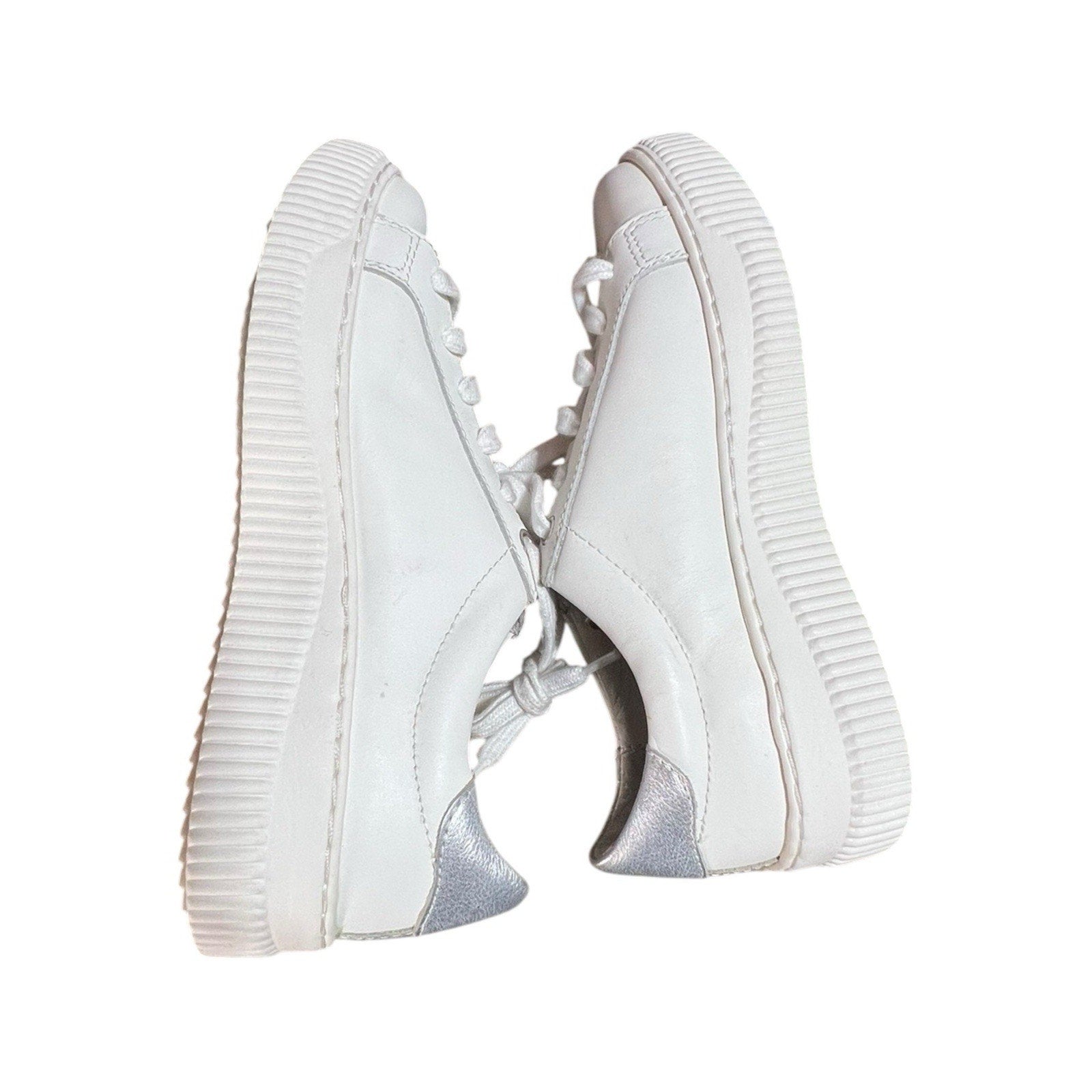 Softt Fianna White Sneaker Women Shoe Size 6M