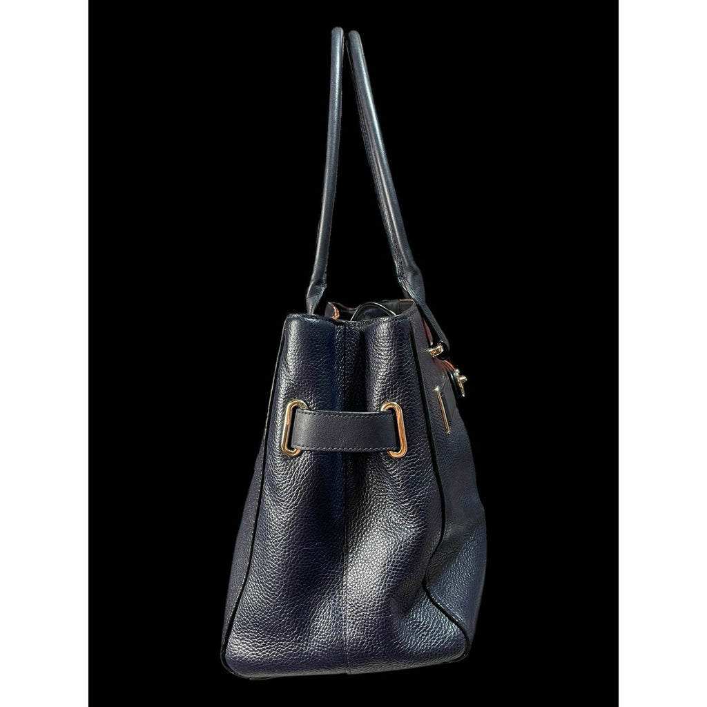 Coach Swagger Shoulder bag in navy Blue pebbled leather.