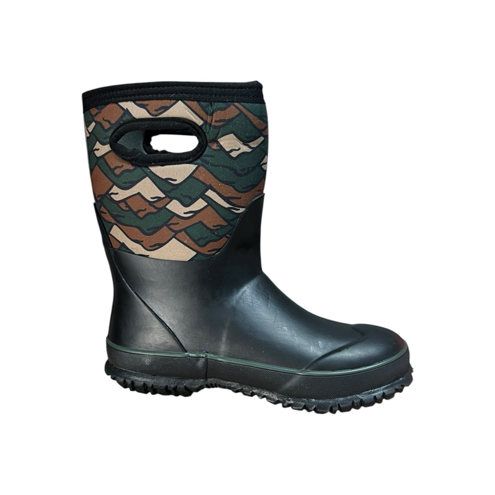 Bogs Kids Classic II waterproof camo snow boots Size 3