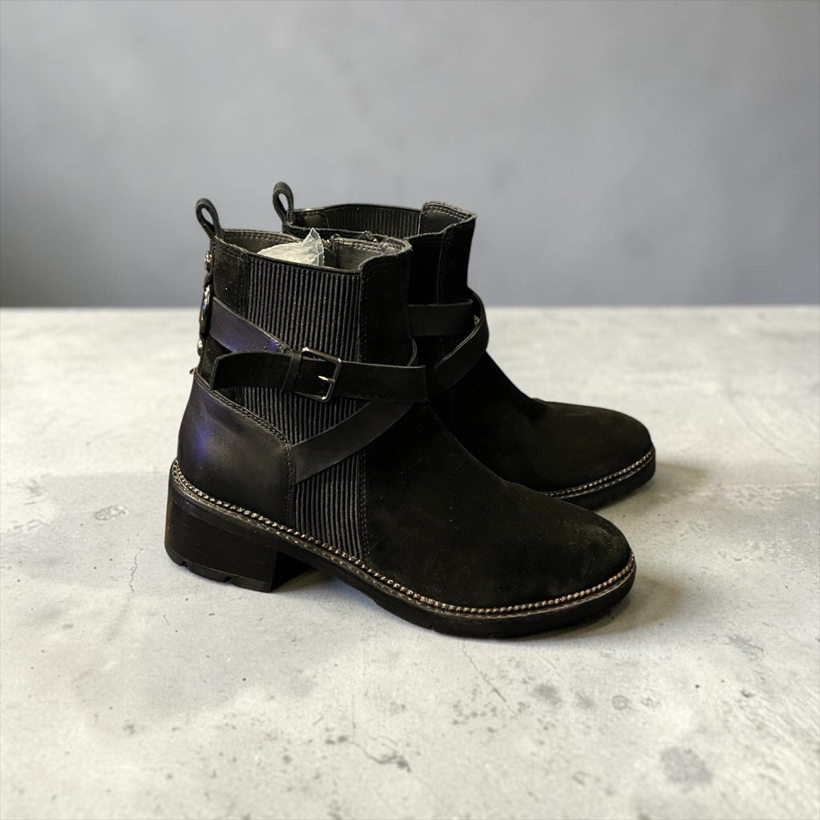 Donald Pliner Captain Black Suede Bootie Womens 8 M