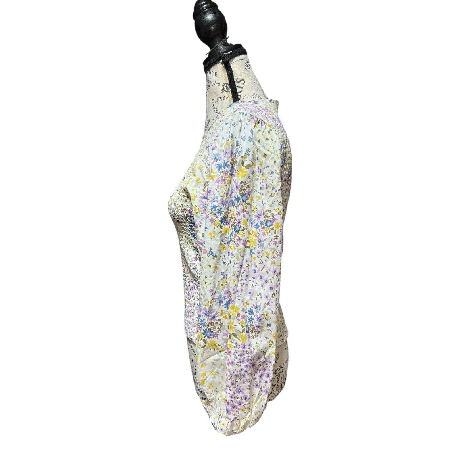 1. States mocked Floral Print Blouse Women’s Short Size M NWT