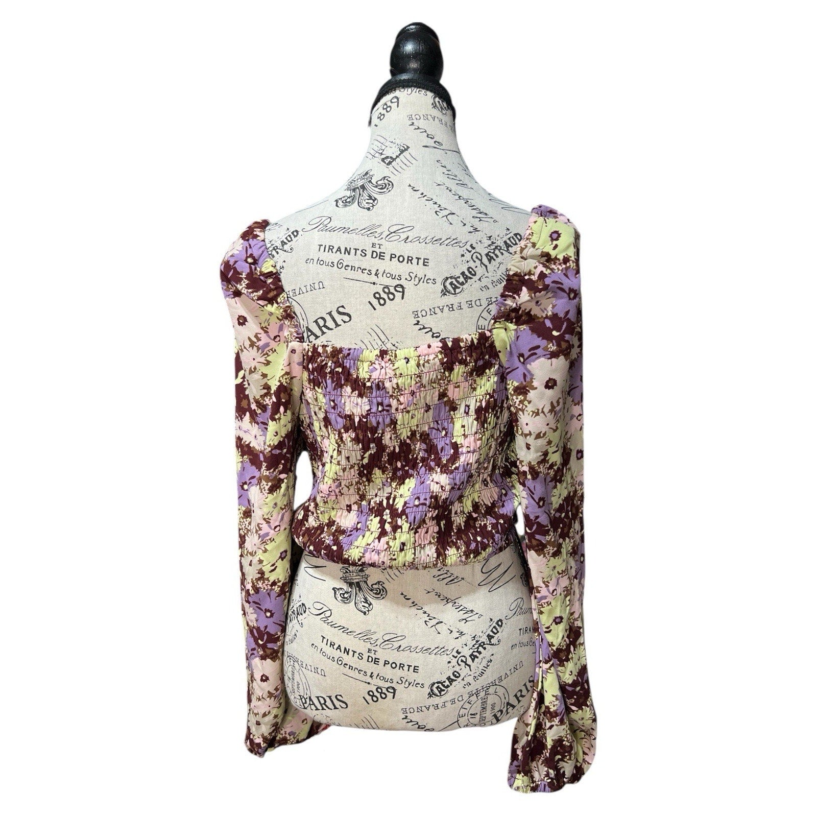 Open Edit floral crop top blouse featuring a sweetheart neckline Size M