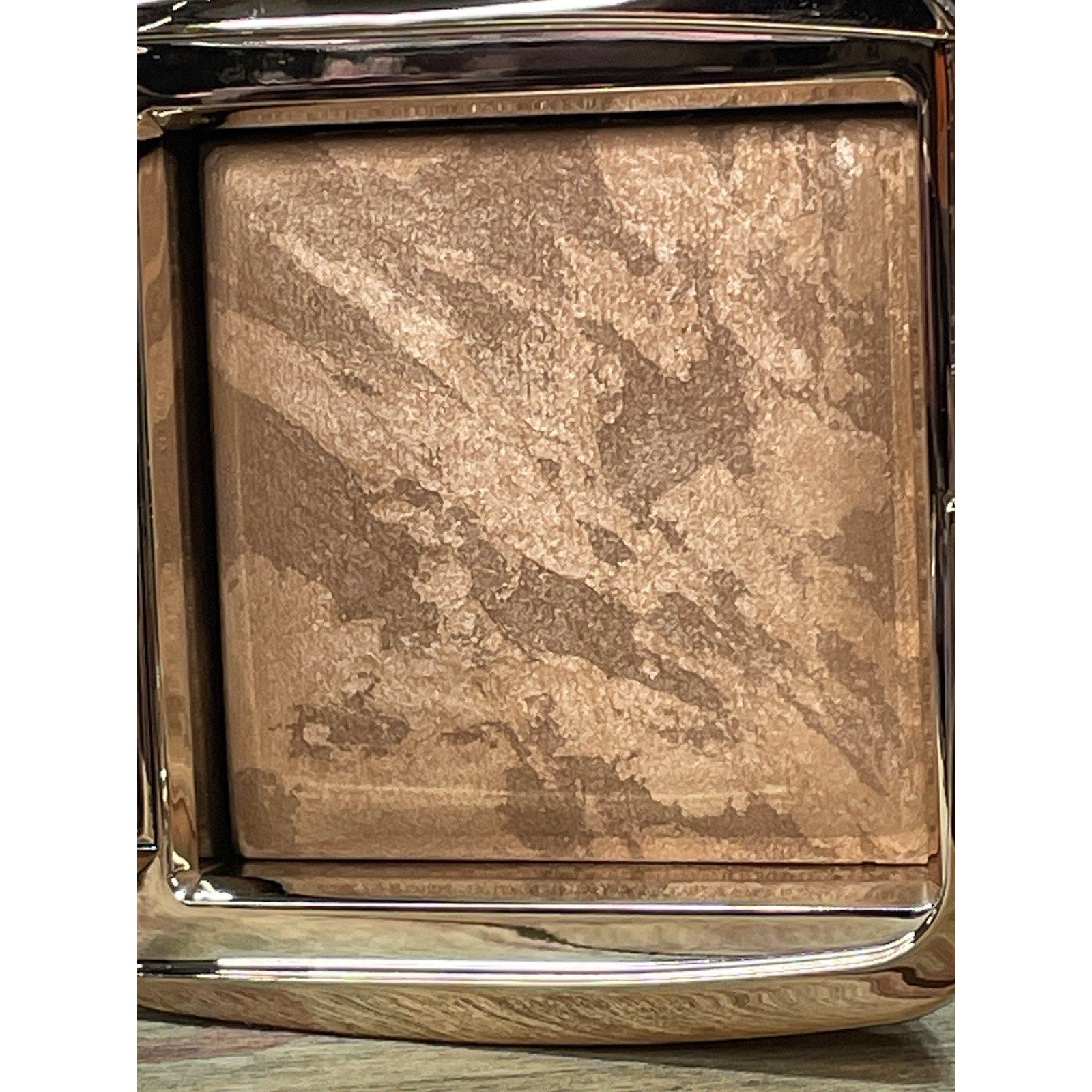 Hourglass Ambient Lighting Bronzer – Luminous Bronze Light – New in Box