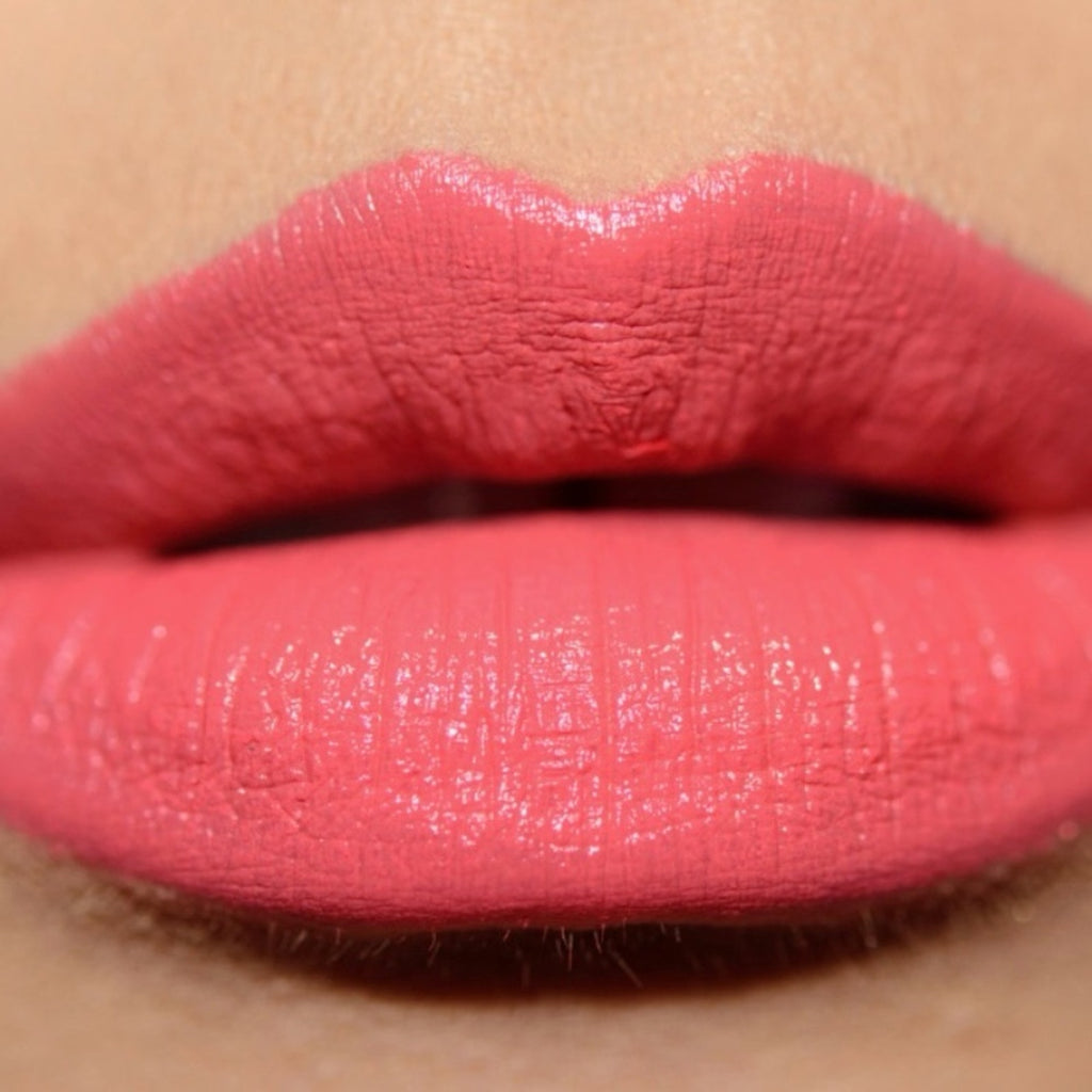 Hourglass Confessions I Dream Pink Lipstick