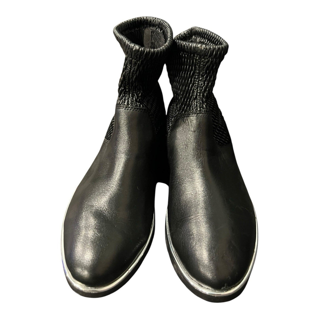 FitFlop Nissie Mixte ankle boots featuring black leather with a textured knit 8