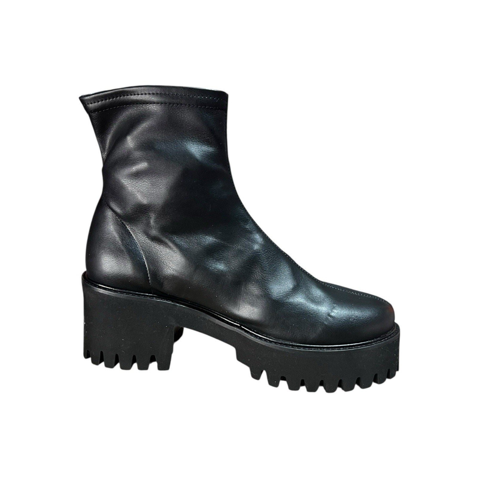 Frame Le Croyden style, featuring a leather upper and a chunky lug sole EU 38.5