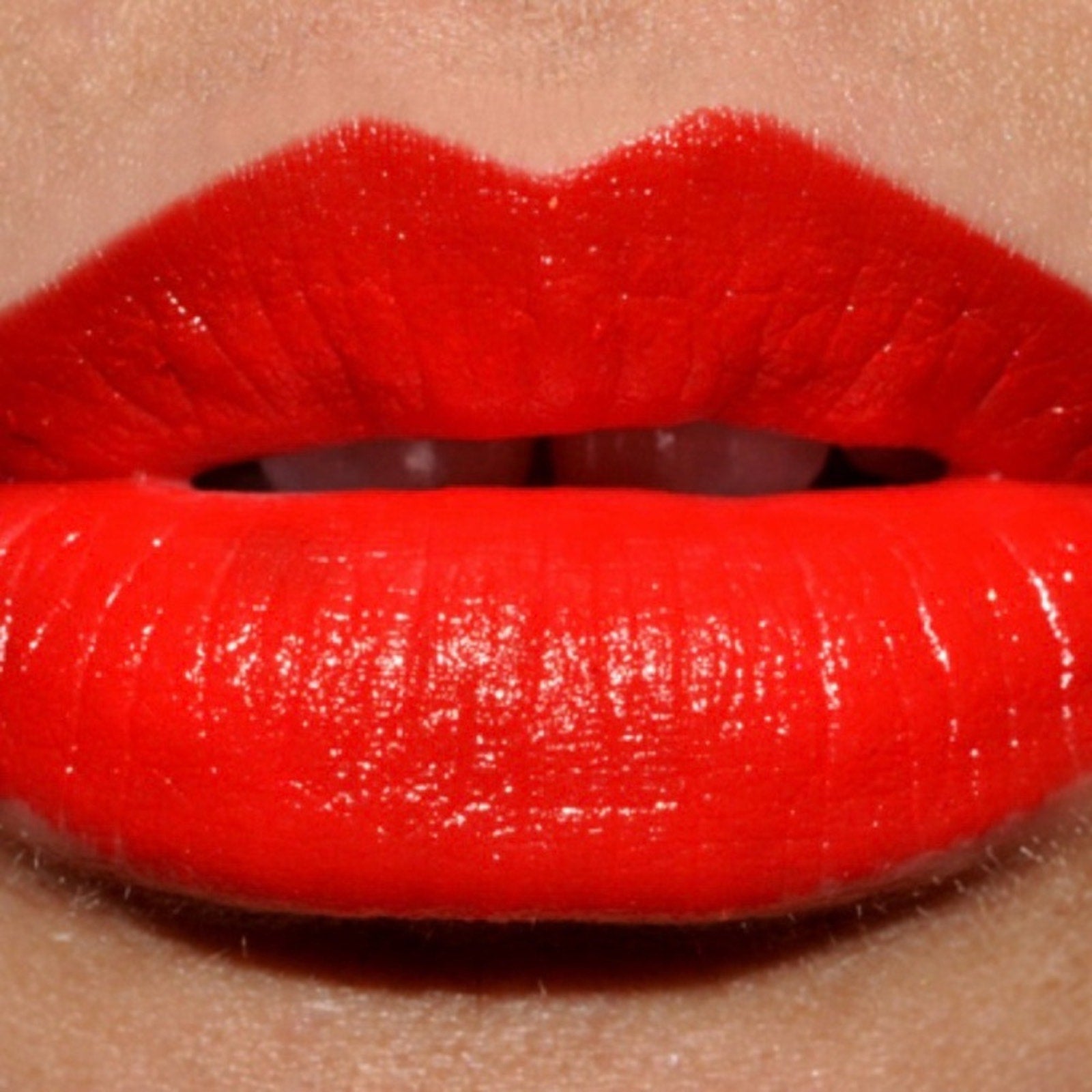 Cle de Peau Beaute R2 Vibrant Red Lipstick