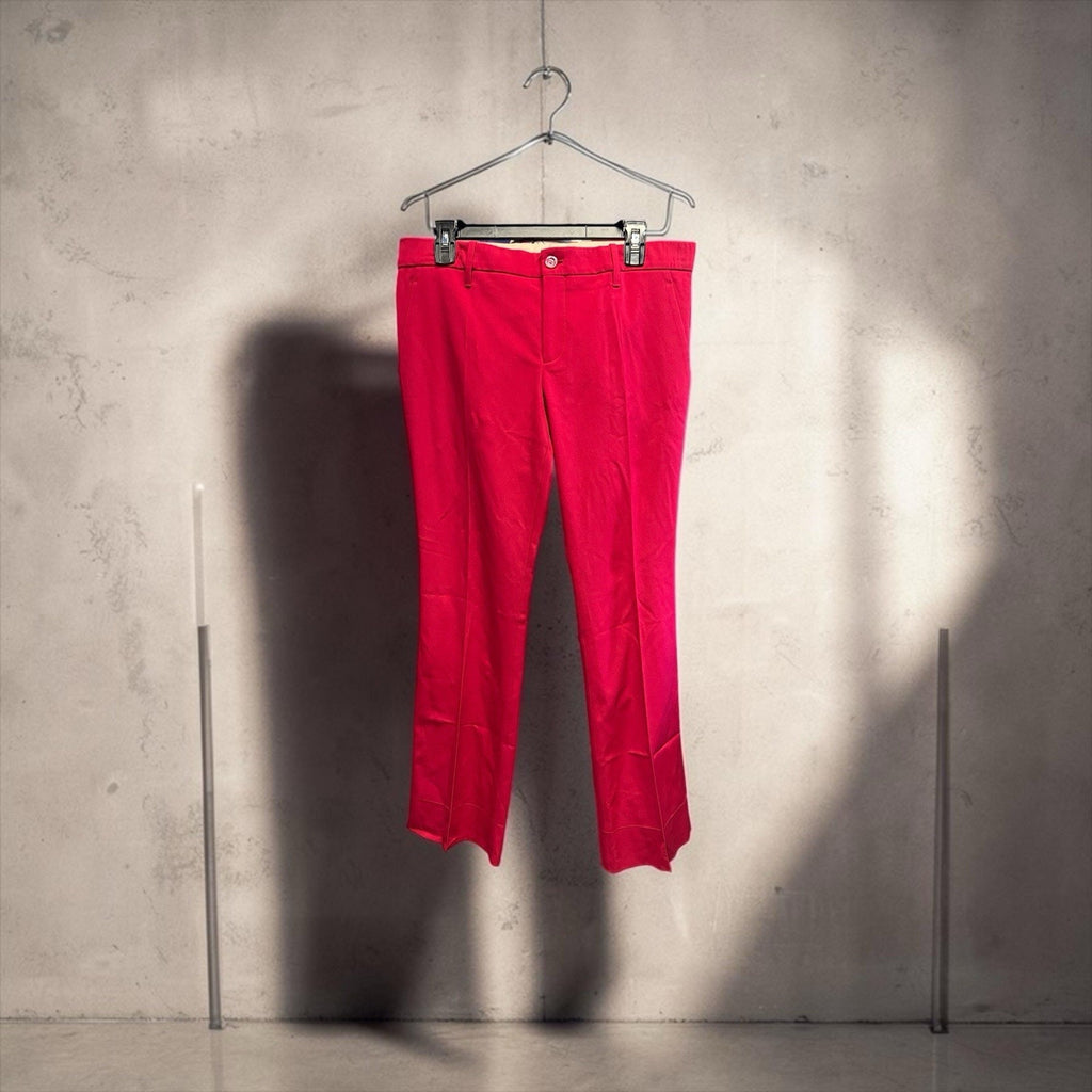 Gucci red tailored dress trousers featuring a classic straight-leg SZ 44 New