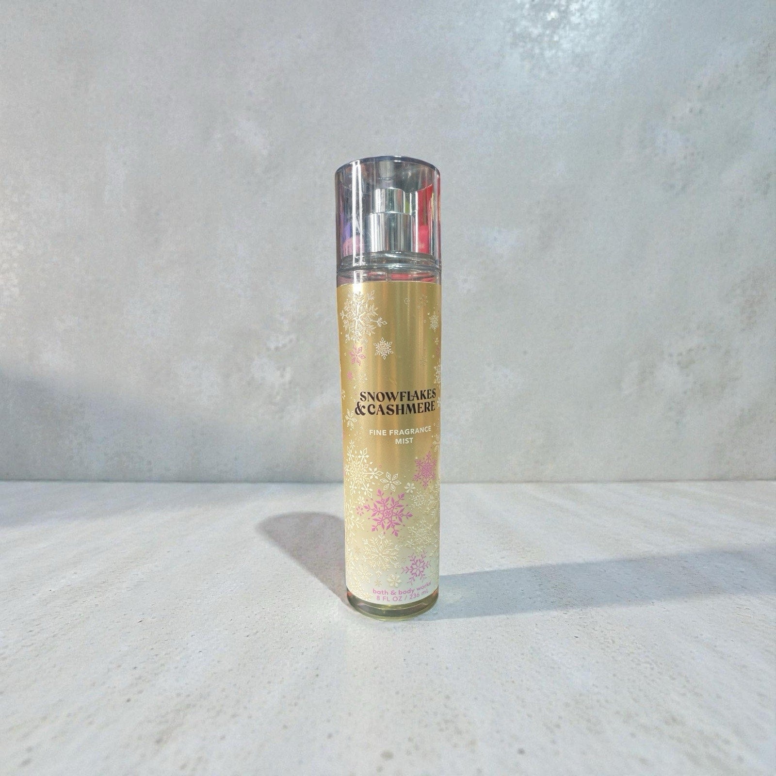 Bath & Body Works Snowflakes & Cashmere Fine Fragrance Mist 8oz - New & Sealed