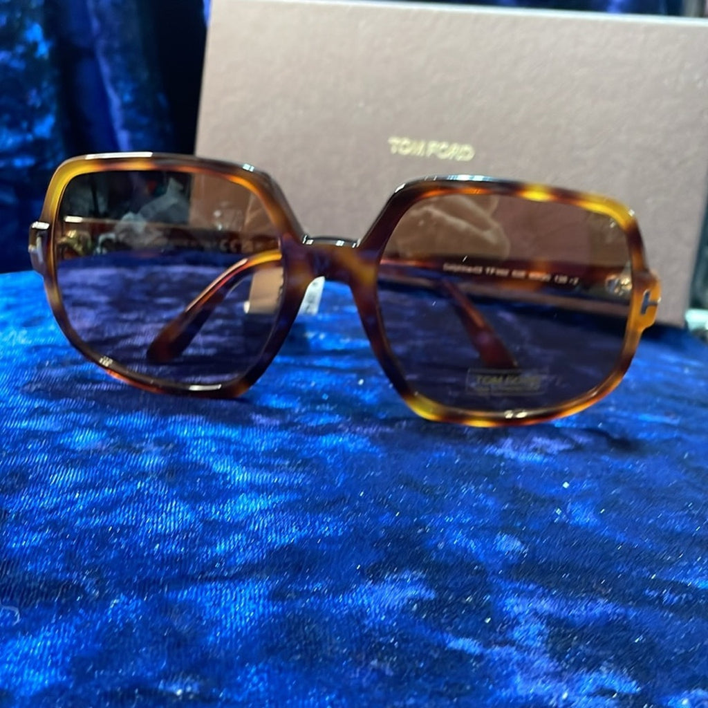 Tom Ford Sunglasses NIB MSRP $430 size 52 tortis Frame