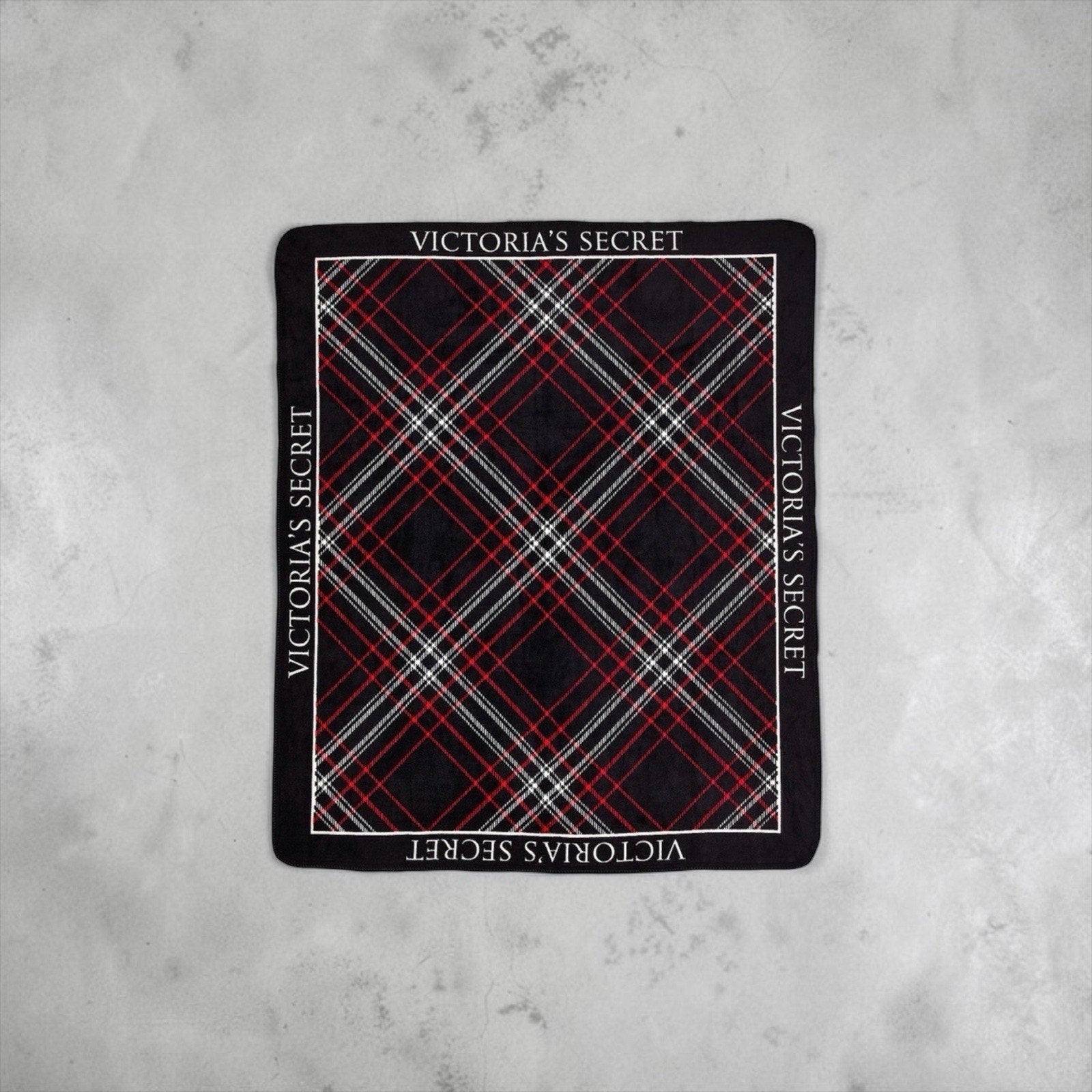 Victoria's Secret Cozy-Fleece Blanket Black Plaid W/ Sherpa Lining New
